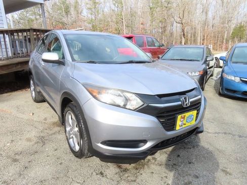 Used 2018 Honda HR-V LX image 4
