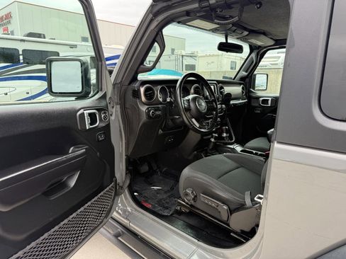 Used 2020 Jeep Wrangler Sport AWD/4WD image 19