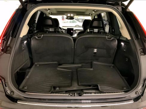 Used 2025 Volvo XC90 B6 Ultra w/ Protection Package Premier AWD/4WD image 9