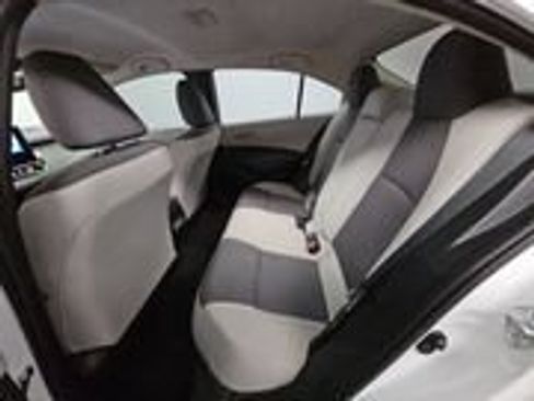 Used 2021 Toyota RAV4 XLE Premium FWD image 15