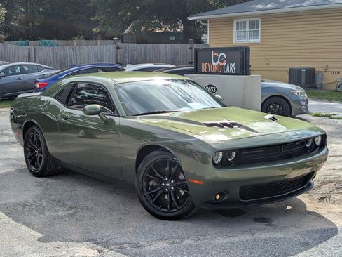 Used 2018 Dodge Challenger R/T Plus RWD image 1