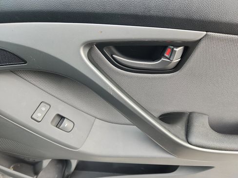 Used 2014 Hyundai Elantra w/ Option Group 2 image 30
