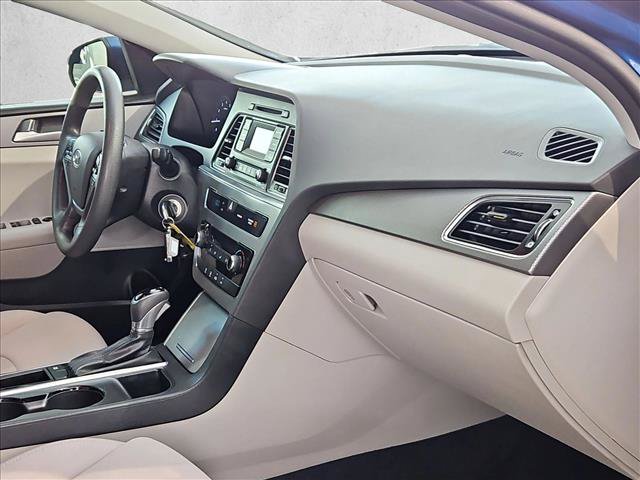 Used 2015 Hyundai Sonata SE FWD image 18