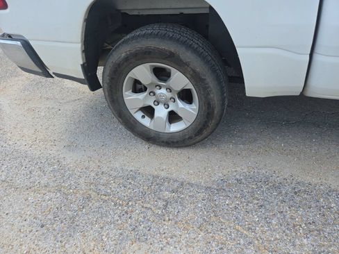 Used 2019 RAM 1500 Big Horn RWD image 18