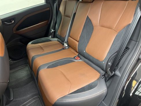 Used 2025 Subaru Forester Touring AWD/4WD image 19