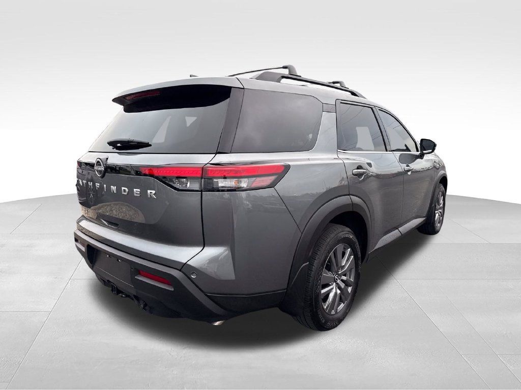 Used 2025 Nissan Pathfinder SV w/ SV Premium Package FWD image 12