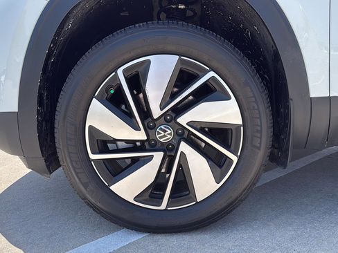 Used 2024 Volkswagen Atlas SE FWD image 14