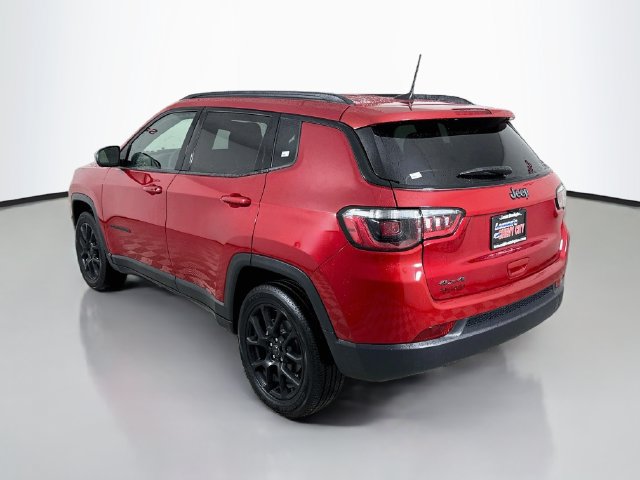 Used 2026 Jeep Compass Latitude AWD/4WD image 5