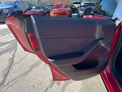 Used 2022 Tesla Model Y Performance image 29