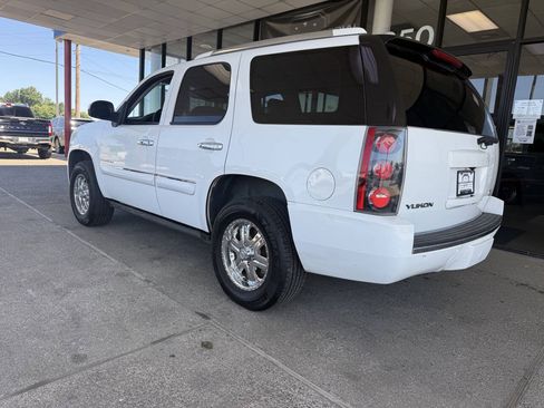Used 2007 GMC Yukon Denali AWD/4WD image 18