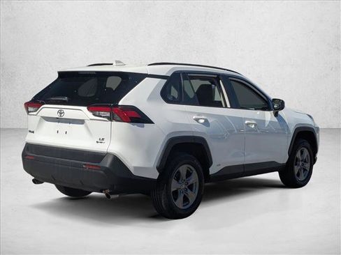 Used 2025 Toyota RAV4 LE image 5