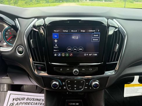 Used 2023 Chevrolet Traverse RS w/ LPO, Floor Liner Package FWD image 38