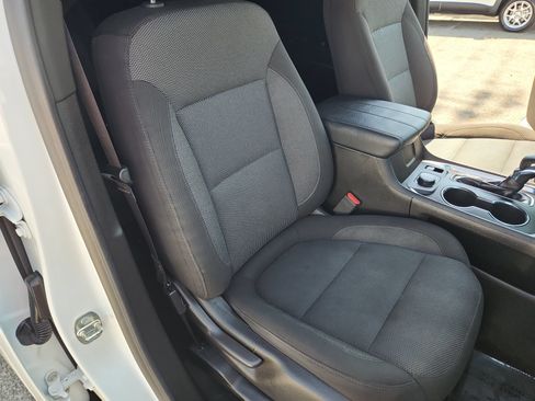 Used 2023 Chevrolet Traverse LT AWD/4WD image 25