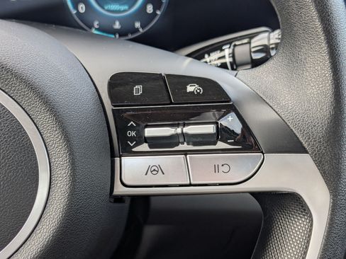 Certified 2024 Hyundai Elantra SEL FWD image 20