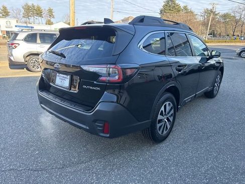 Used 2022 Subaru Outback Premium AWD/4WD image 3
