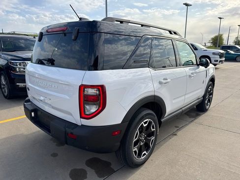 Certified 2025 Ford Bronco Sport Outer Banks w/ Outer Banks Tech Package+ AWD/4WD image 6