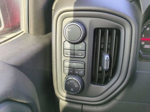 Used 2019 Chevrolet Silverado 1500 Custom Trail Boss w/ Custom Convenience Package image 29