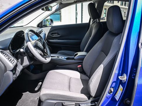 Used 2019 Honda HR-V EX image 8