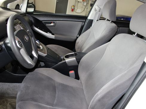 Used 2014 Toyota Prius Two FWD image 21