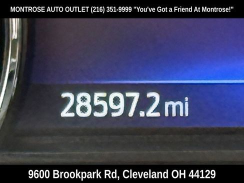 Used 2023 Ford Explorer XLT w/ Equipment Group 202A image 29