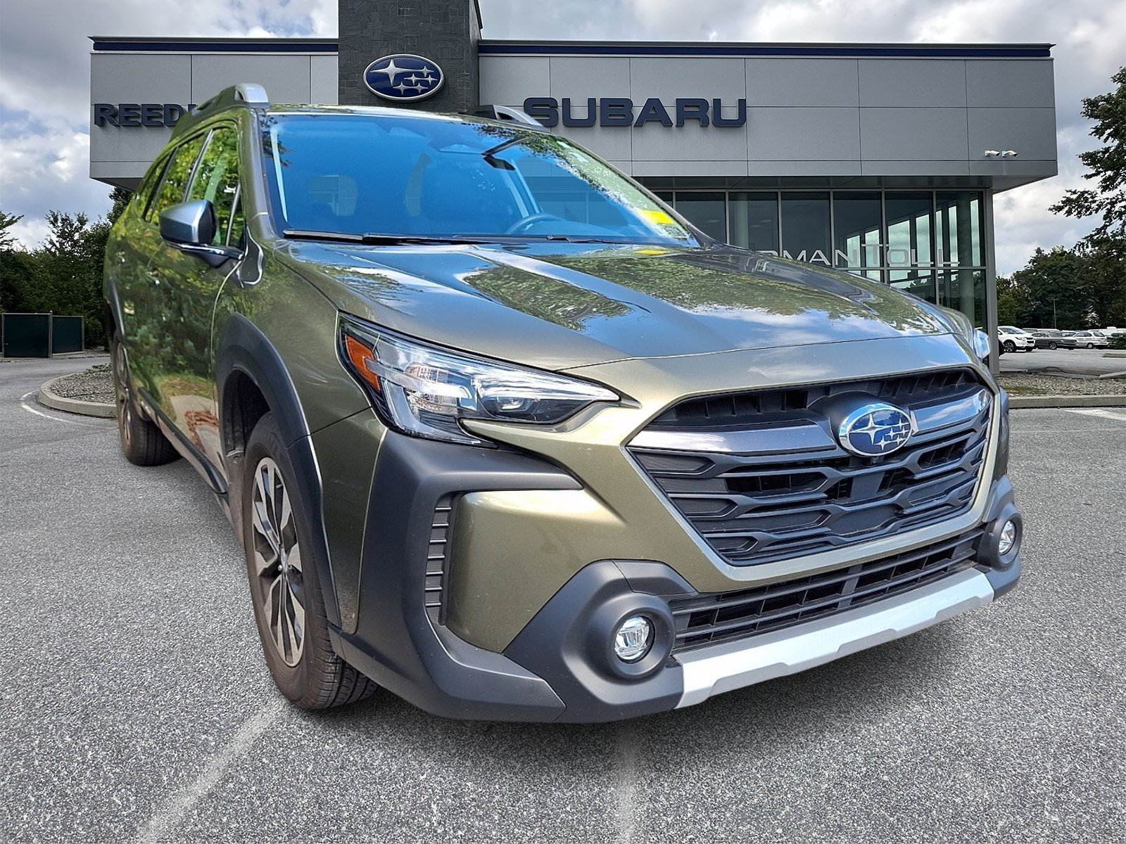 Certified 2024 Subaru Outback Touring XT AWD/4WD image 1