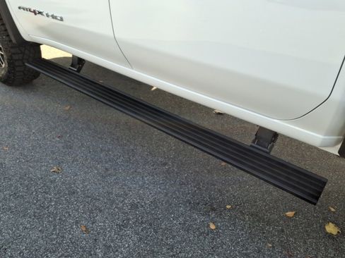 Certified 2025 GMC Sierra 2500 AT4X image 33