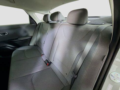 Used 2025 Kia K4 FWD image 23