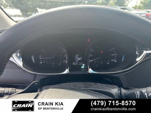 Used 2013 Toyota Avalon XLE Touring FWD image 18