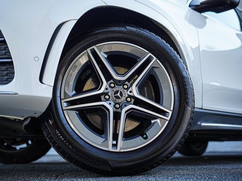 Used 2020 Mercedes-Benz GLE 350 w/ AMG Line Exterior image 18