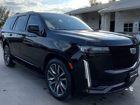 Used 2021 Cadillac Escalade Sport RWD image 3