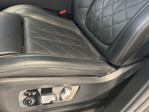 Used 2023 BMW X7 xDrive40i w/ Parking Assistance Package image 5