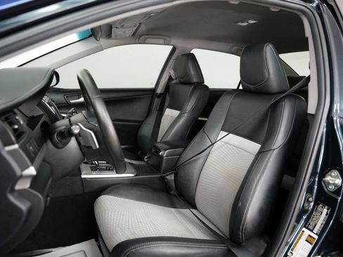 Used 2014 Toyota Camry SE FWD image 46