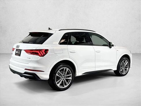 Used 2024 Audi Q3 2.0T Premium Plus w/ Premium Plus Package AWD/4WD image 5