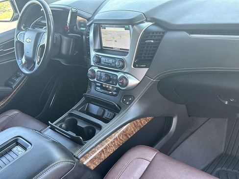 Certified 2020 Chevrolet Suburban Premier w/ Premier Plus Edition image 20