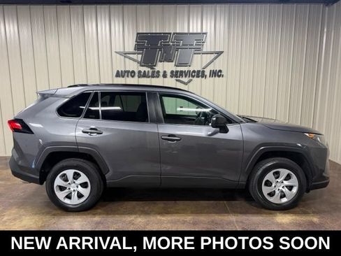 Used 2021 Toyota RAV4 LE FWD image 7