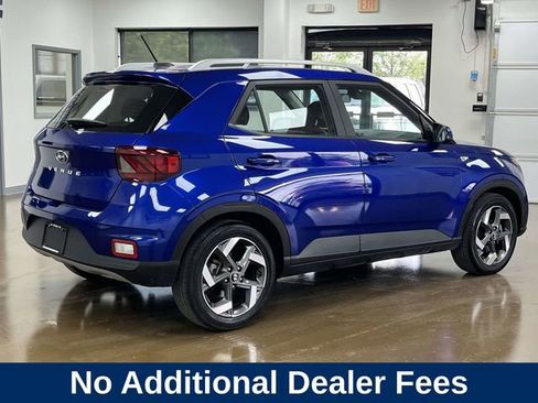 Certified 2023 Hyundai Venue Limited w/ Cargo Package FWD image 6