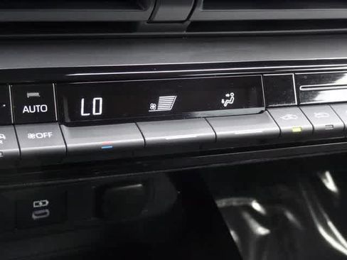 Used 2025 Toyota Prius LE FWD image 24