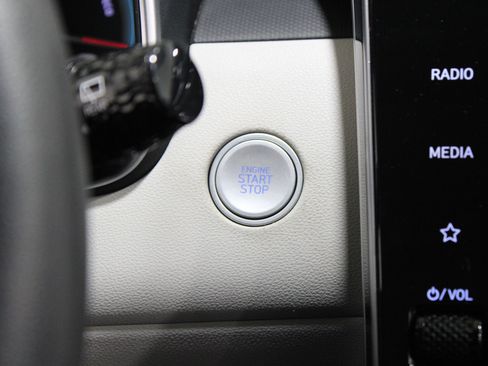 Used 2023 Hyundai Tucson Blue image 18