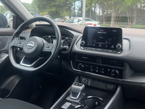 Certified 2023 Nissan Rogue S AWD/4WD image 5