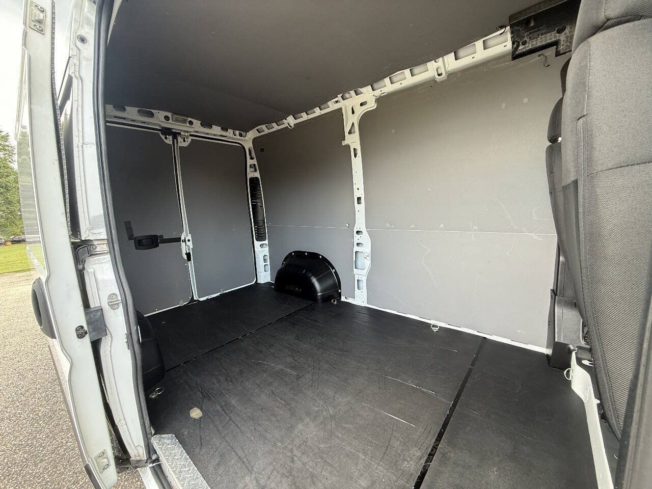 Used 2023 RAM ProMaster 1500 FWD image 3