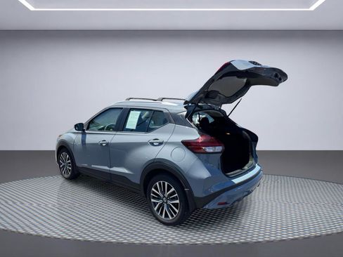 Used 2021 Nissan Kicks SV FWD image 9