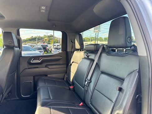 Used 2025 GMC Sierra 1500 SLT AWD/4WD image 22
