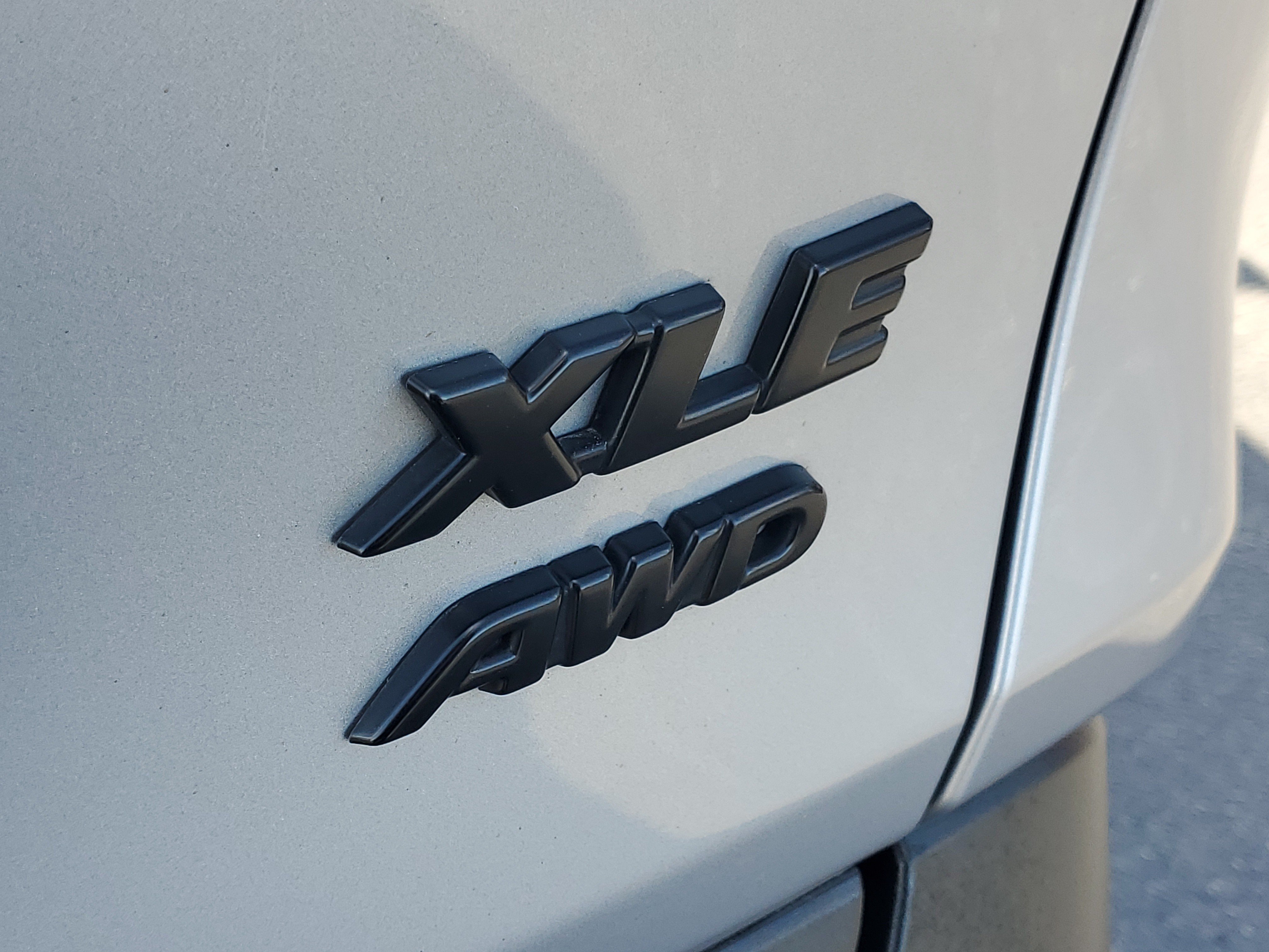 Certified 2019 Toyota RAV4 XLE w/ All Weather Liner Package AWD/4WD image 7