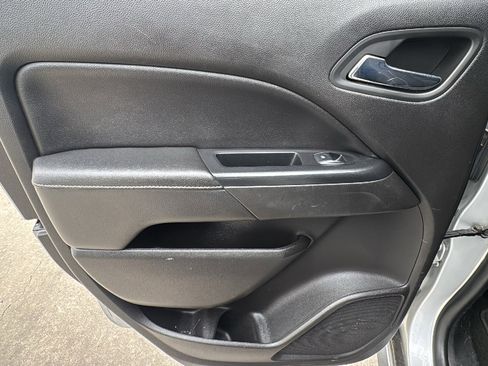 Used 2016 GMC Canyon SLE w/ SLE Convenience Package image 15