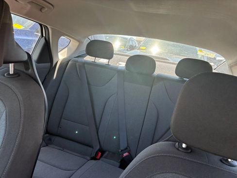 Used 2025 Kia K4 LXS image 16