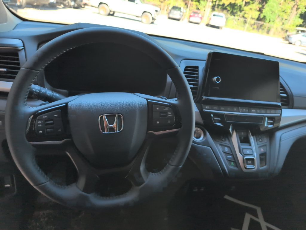Used 2026 Honda Odyssey EX-L image 12