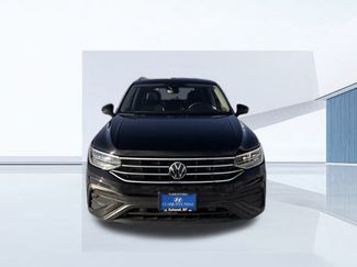 Used 2024 Volkswagen Tiguan SE video 2