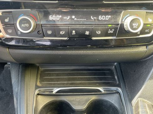 Used 2016 BMW 320i Sedan image 9