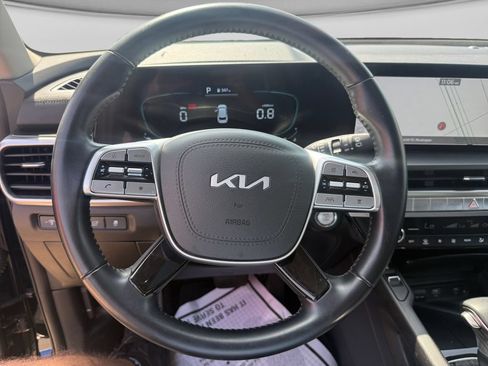 Used 2025 Kia Telluride S FWD image 21