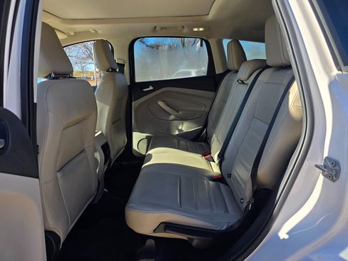 Used 2019 Ford Escape SEL image 12